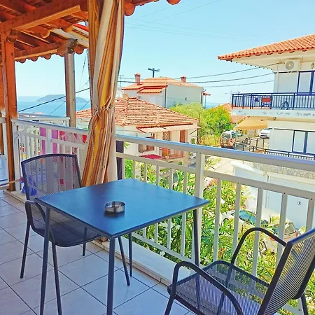 House Charistos 3* נאוס מרמרס