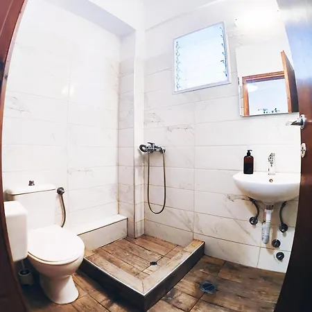 Πανσιόν House Charistos