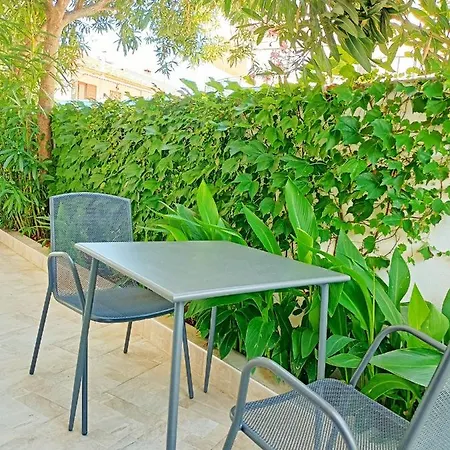 Guest house House Charistos *