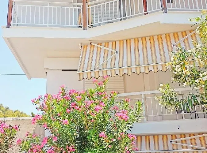 House Charistos Casa de hóspedes Néos Marmarás